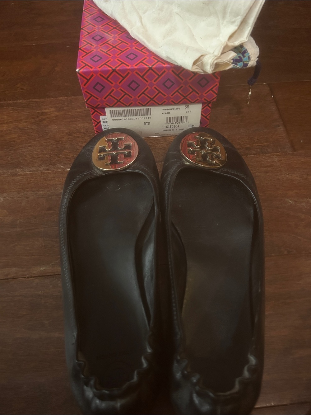 Tory Burch Black Leather Minnie Travel: Black/ Gold
